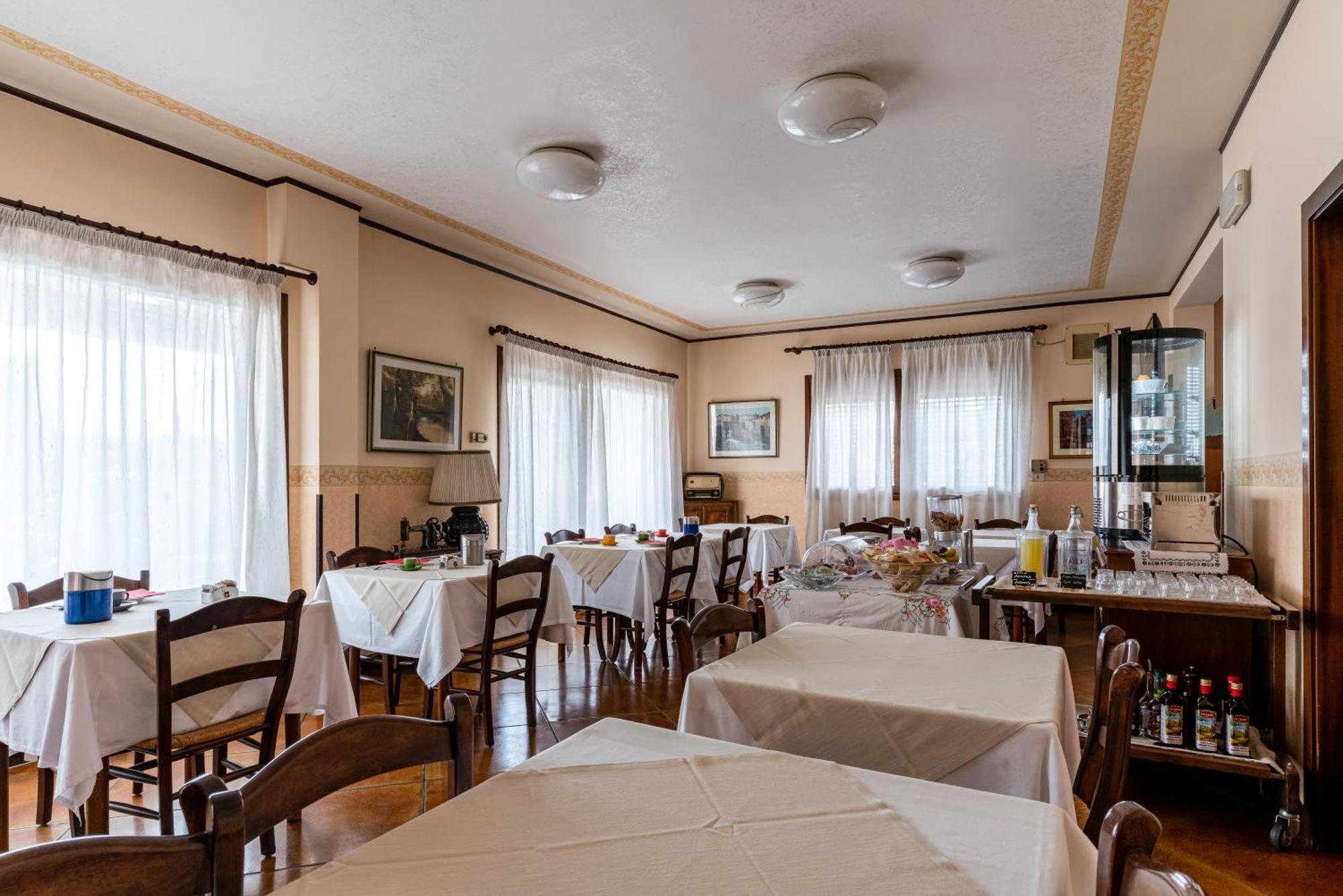 Locanda Da Renzo เตรวิโซ ภายนอก รูปภาพ